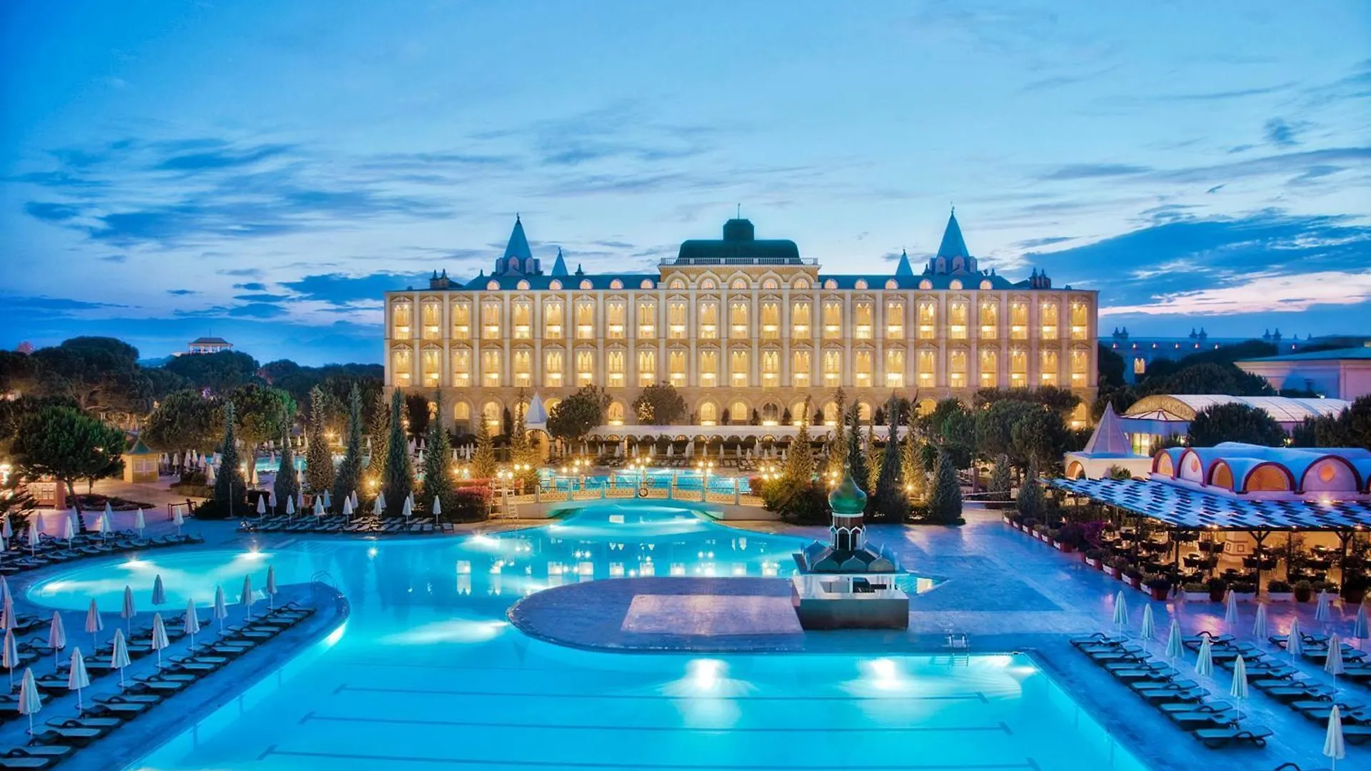 Kremlin Palace Antalya 5*,